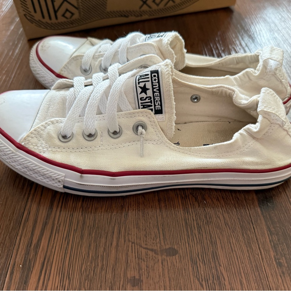 White Converse Women’s 9.5 Shoreline Slip Sneakers